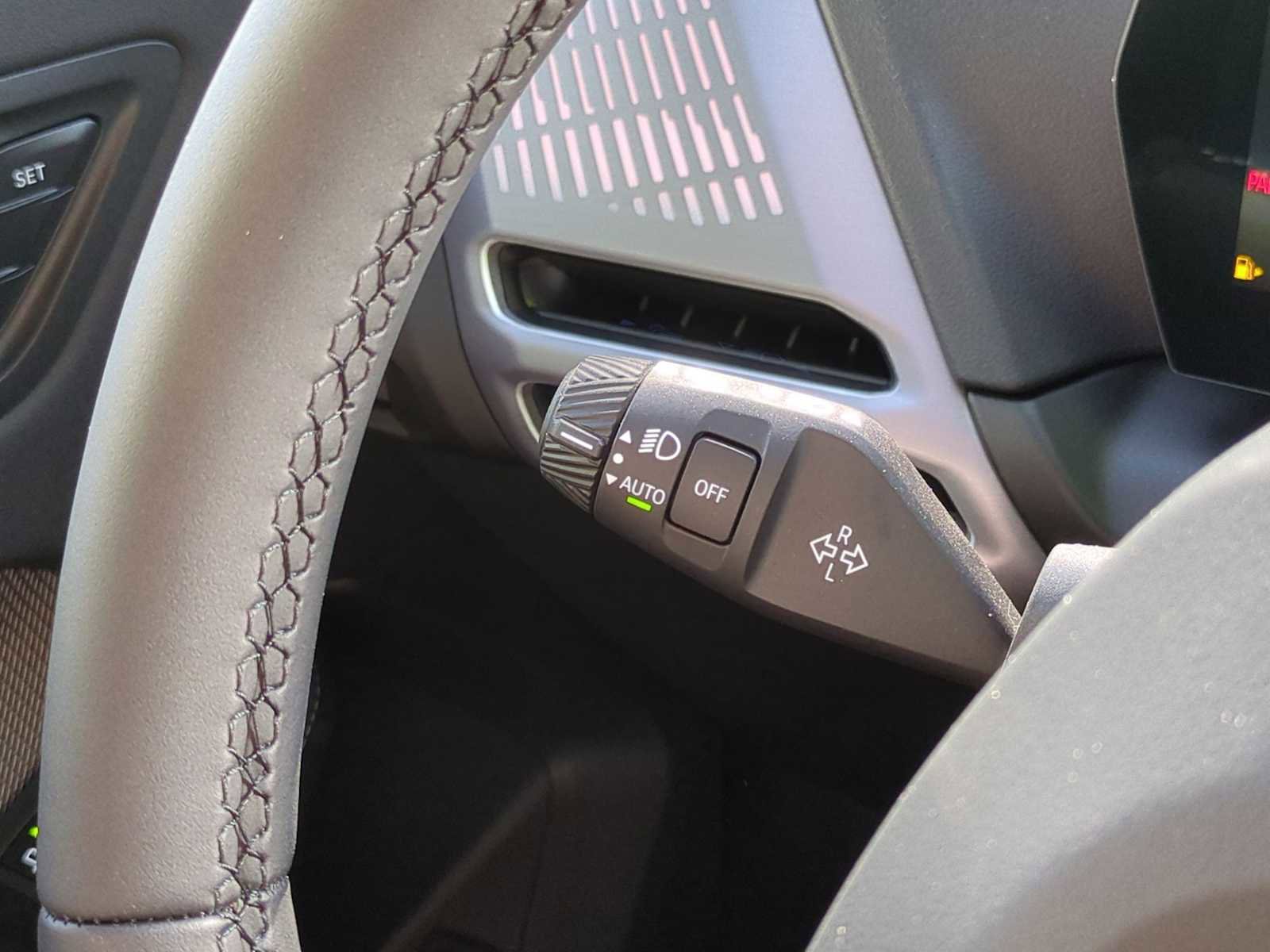 New 2026 BMW 228i xDrive w/ Technology Package image 28