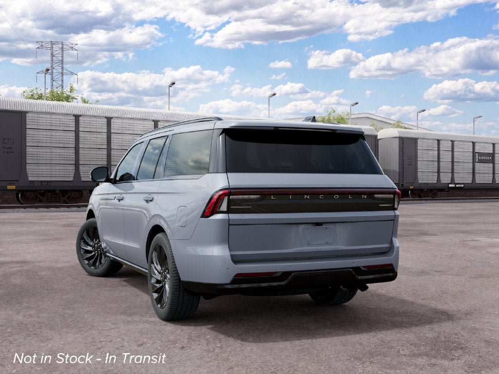New 2027 Lincoln Navigator Reserve w/ Jet Appearance Package AWD/4WD image 8