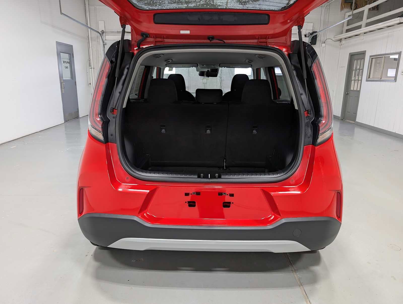 Used 2023 Kia Soul LX w/ LX Technology Package image 36