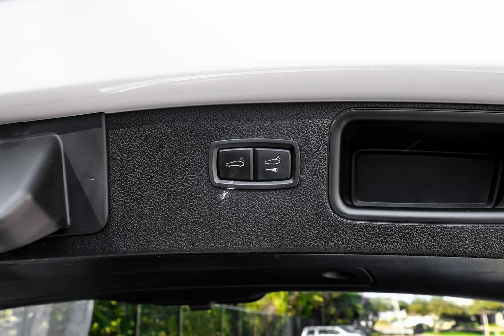 Used 2021 Porsche Macan image 58