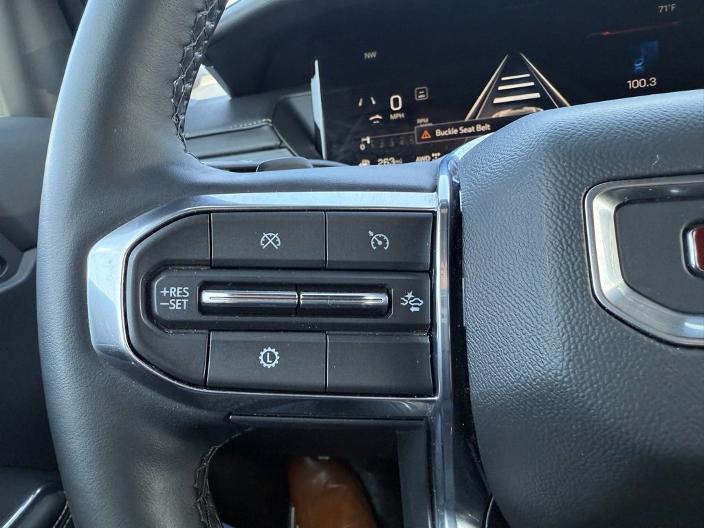 Used 2024 GMC Acadia Elevation image 19