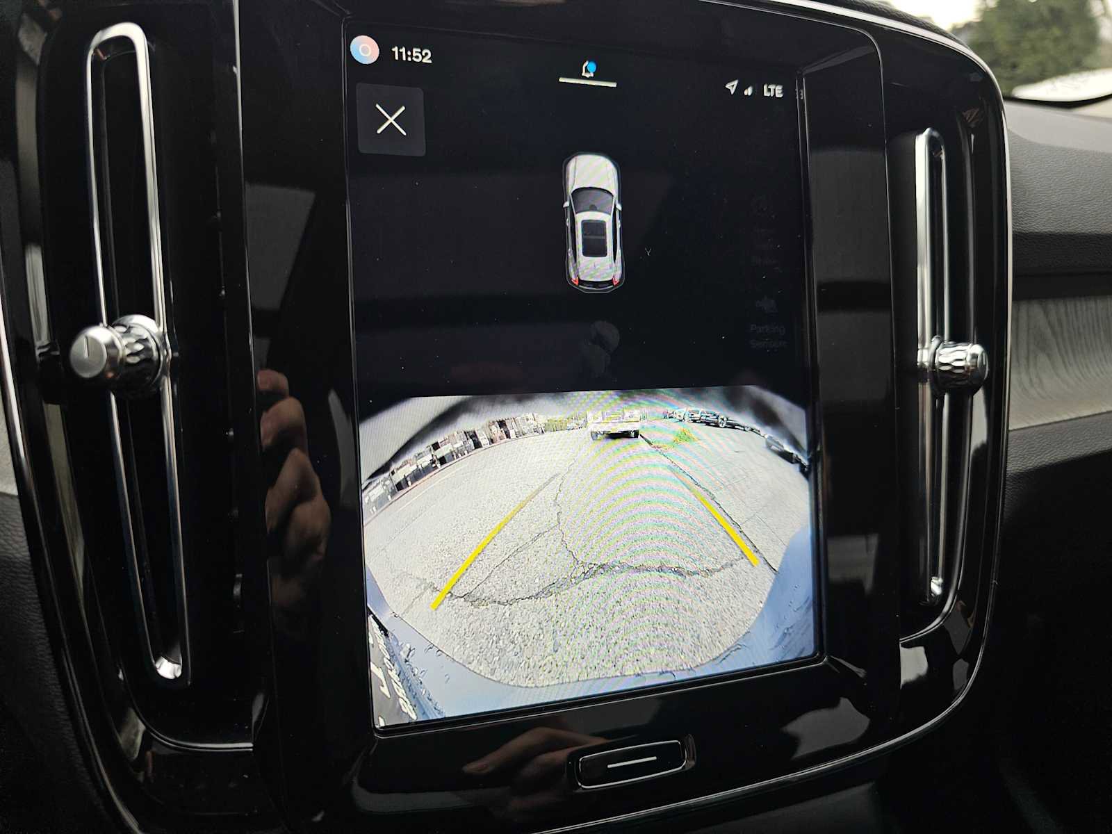 Certified 2025 Volvo XC40 B5 Core w/ Protection Package Premier image 34