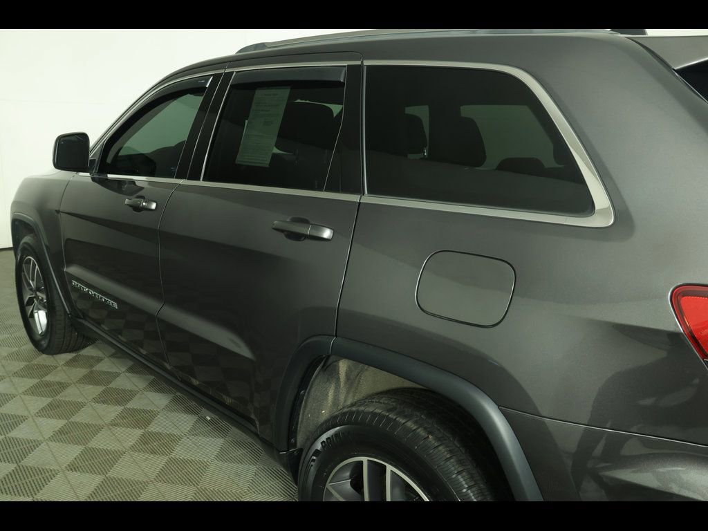 Used 2020 Jeep Grand Cherokee Laredo w/ 18" Wheel & 8.4" Radio Group image 16