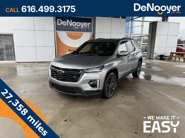 Certified 2023 Chevrolet Traverse RS w/ LPO, Floor Liner Package image 1
