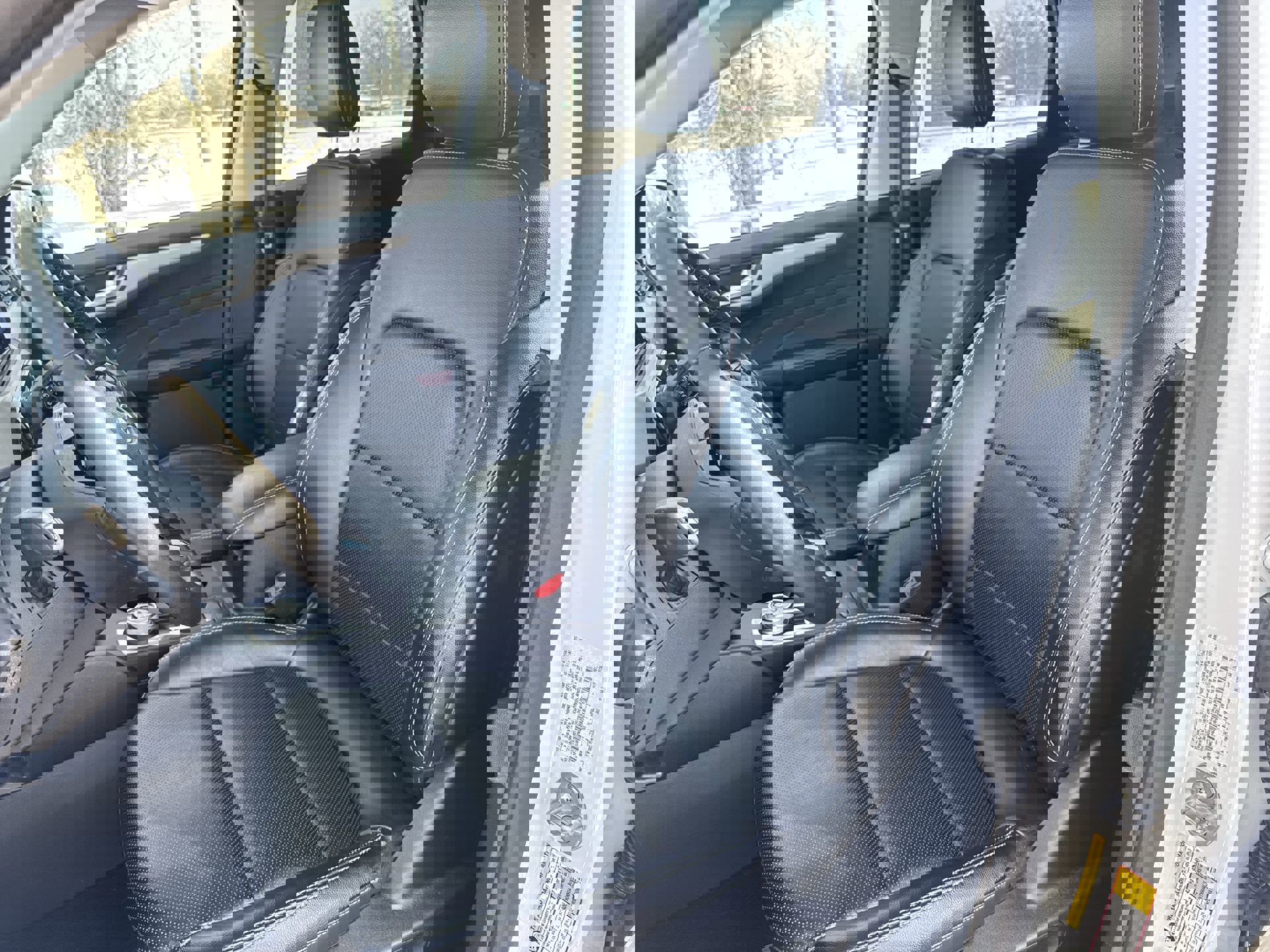 Used 2022 Ford Escape SEL image 11