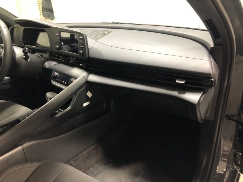 New 2026 Hyundai Elantra SEL Sport Premium FWD image 13