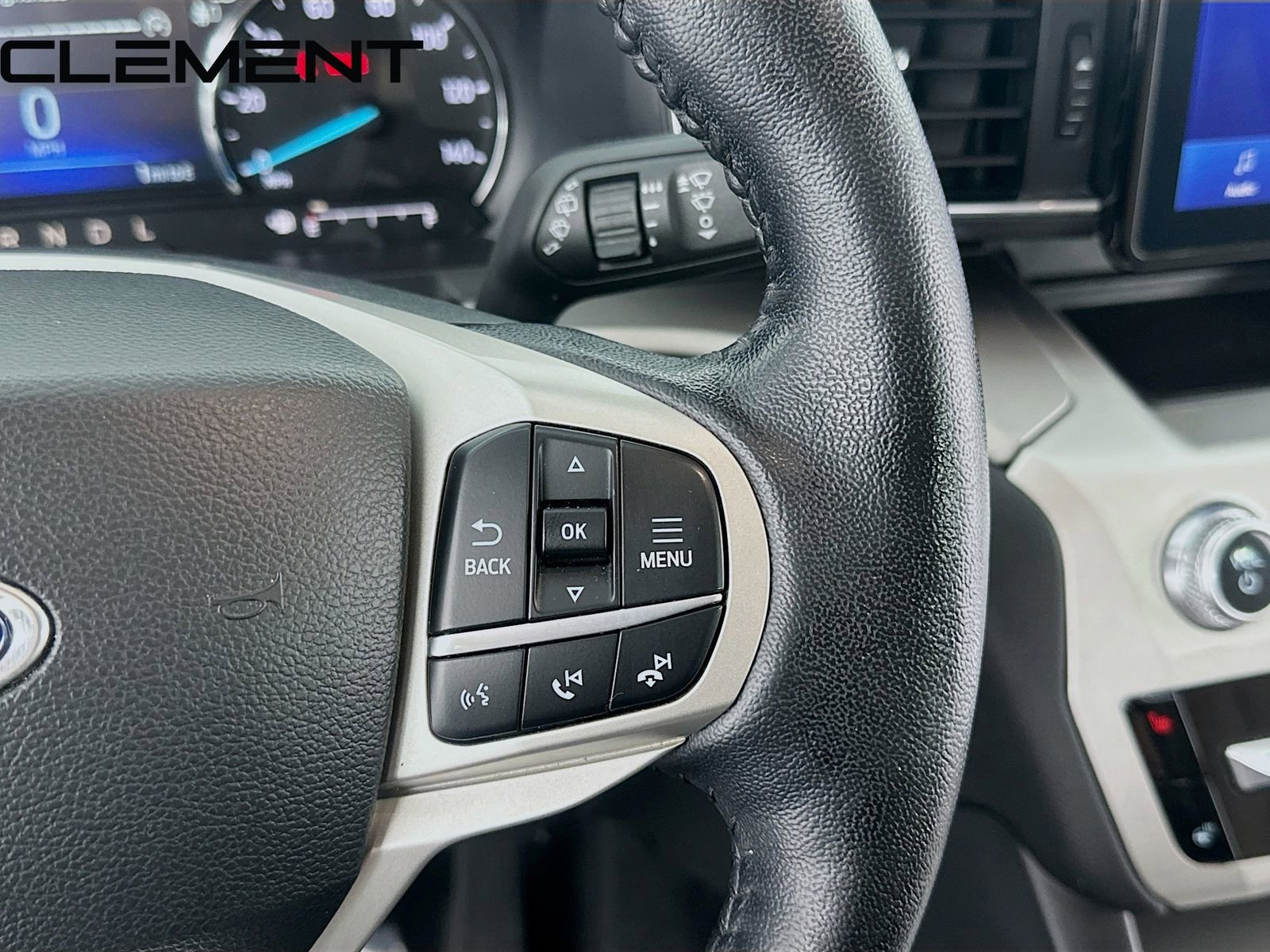 Used 2022 Ford Explorer XLT w/ Equipment Group 202A AWD/4WD image 17