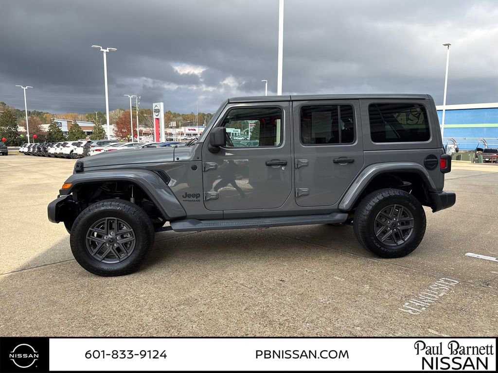 Used 2020 Jeep Wrangler Unlimited Sahara image 3