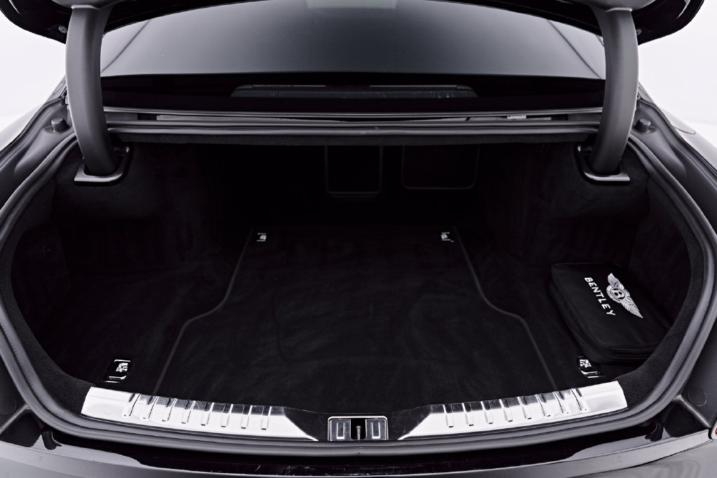 Used 2023 Bentley Flying Spur V8 AWD/4WD image 26