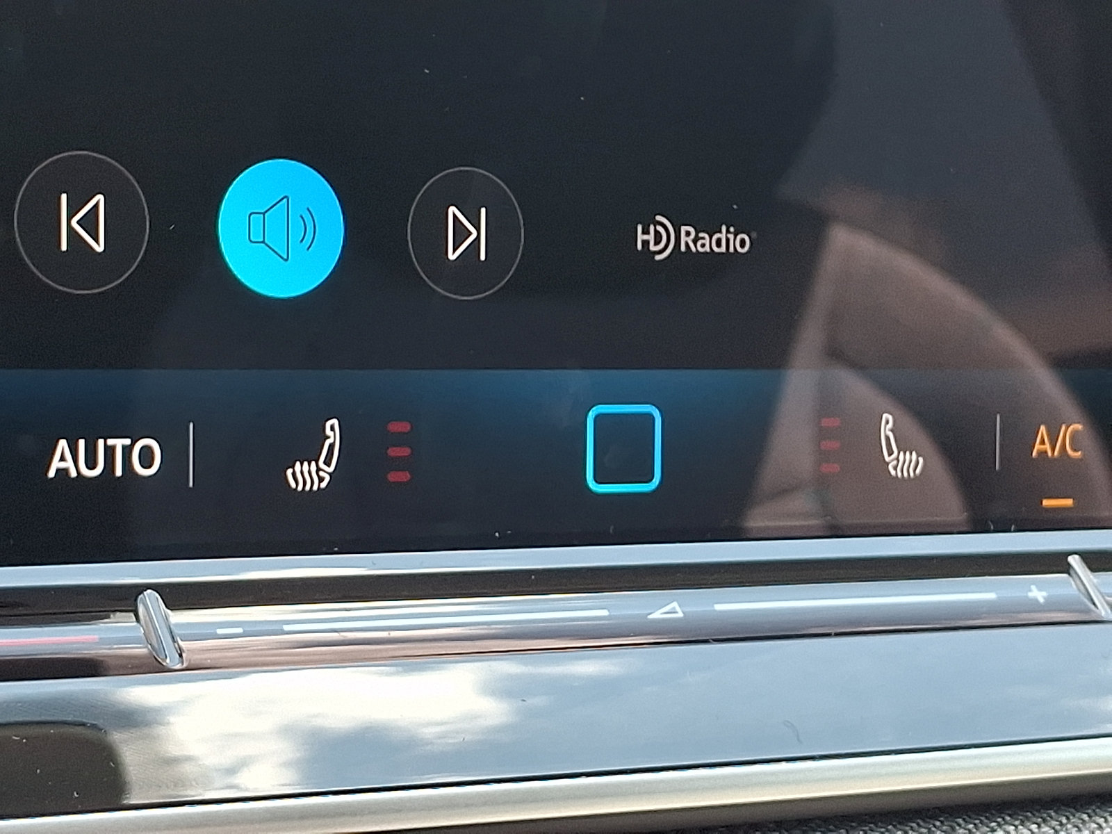 New 2026 Volkswagen Tiguan S AWD/4WD image 17
