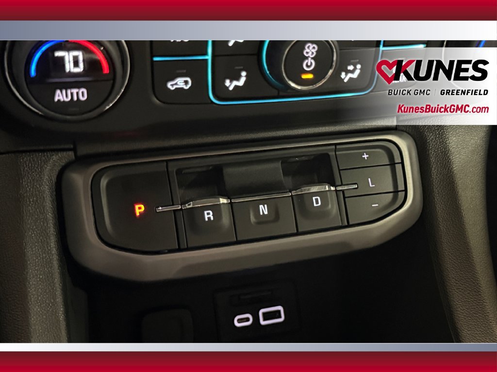 Used 2023 GMC Acadia AT4 w/ Technology Package AWD/4WD image 29
