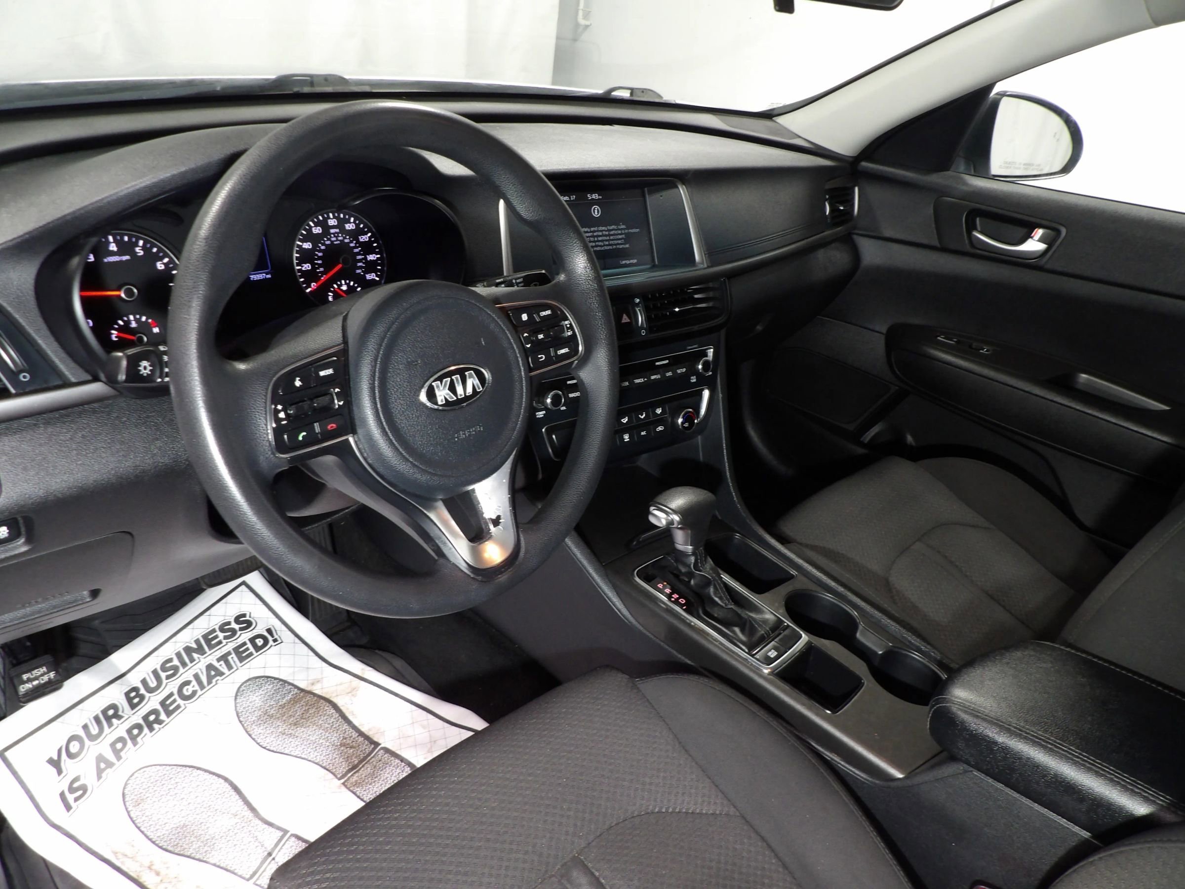 Used 2018 Kia Optima LX w/ 17" Alloy Wheels Package image 9