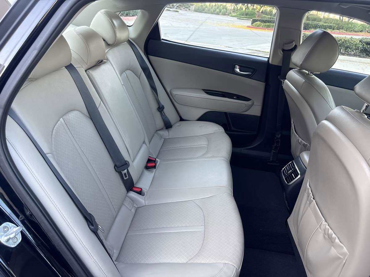 Used 2016 Kia Optima EX image 15