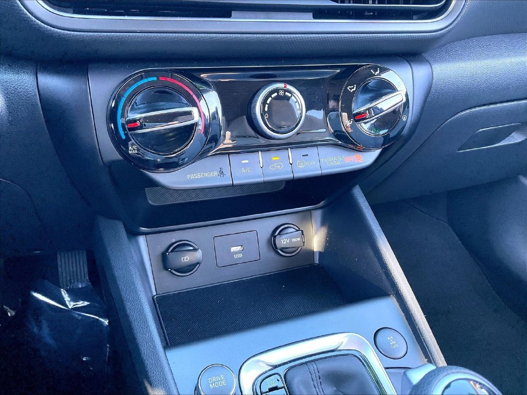 Used 2023 Hyundai Kona SEL AWD/4WD image 24