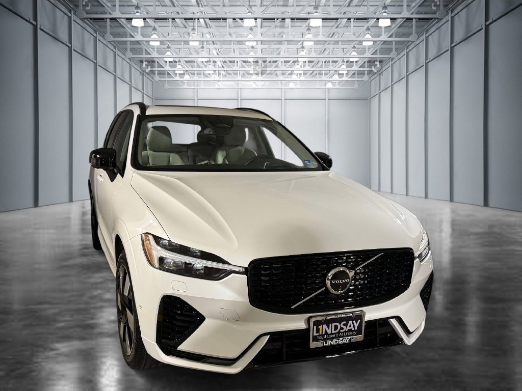 Used 2024 Volvo XC60 T8 Ultimate w/ Protection Package Premier AWD/4WD image 1