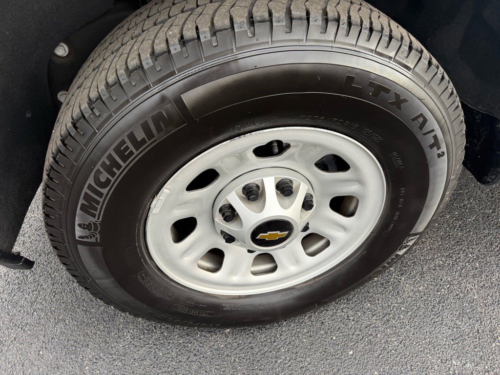 Used 2024 Chevrolet Silverado 3500 W/T image 10