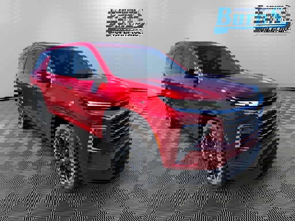 New 2026 Chevrolet Traverse LT w/ Sun and Wheel Package