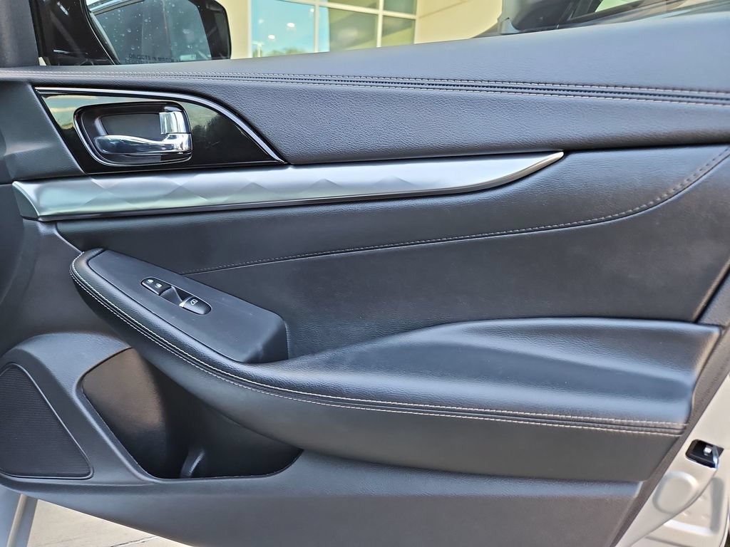 Used 2022 Nissan Maxima SV w/ Floor Mat Group FWD image 32