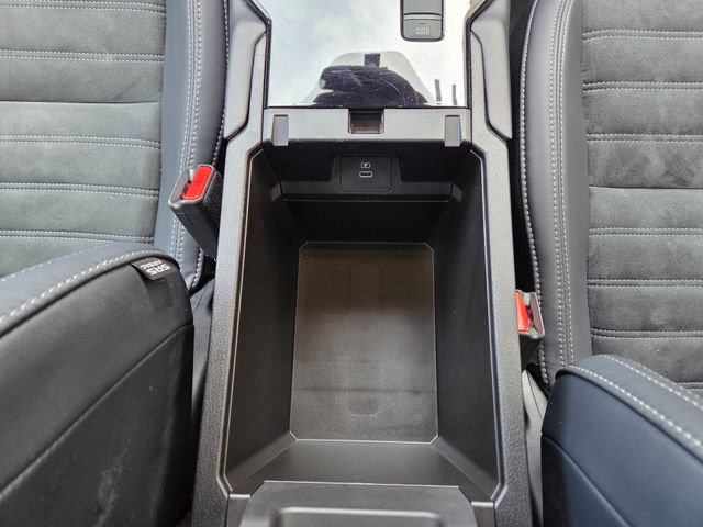 Used 2025 Mitsubishi Outlander SE AWD/4WD image 34