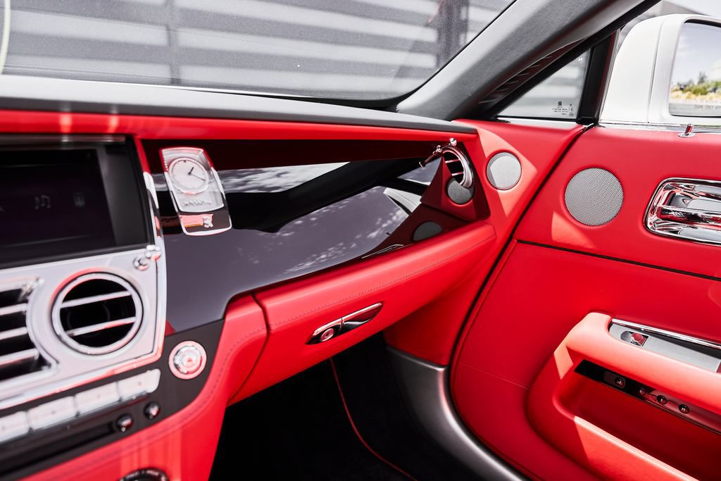 Used 2018 Rolls-Royce Dawn RWD image 72