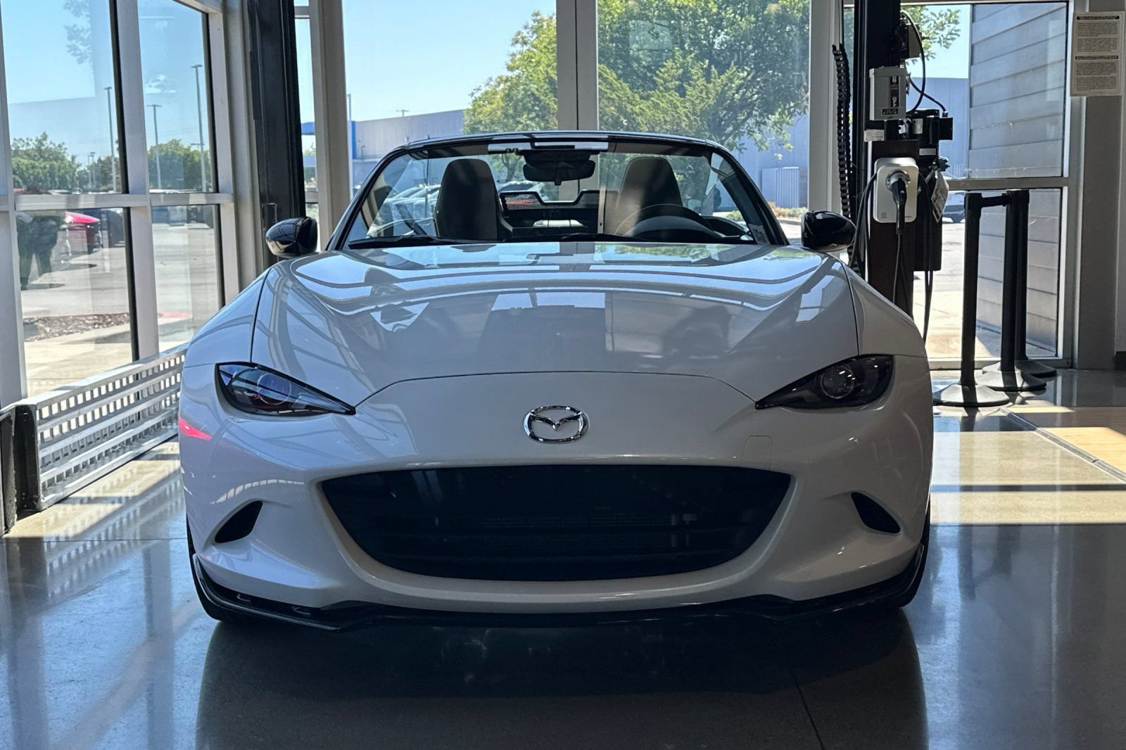 New 2026 MAZDA MX-5 Miata Club w/ Weather Package RWD image 5