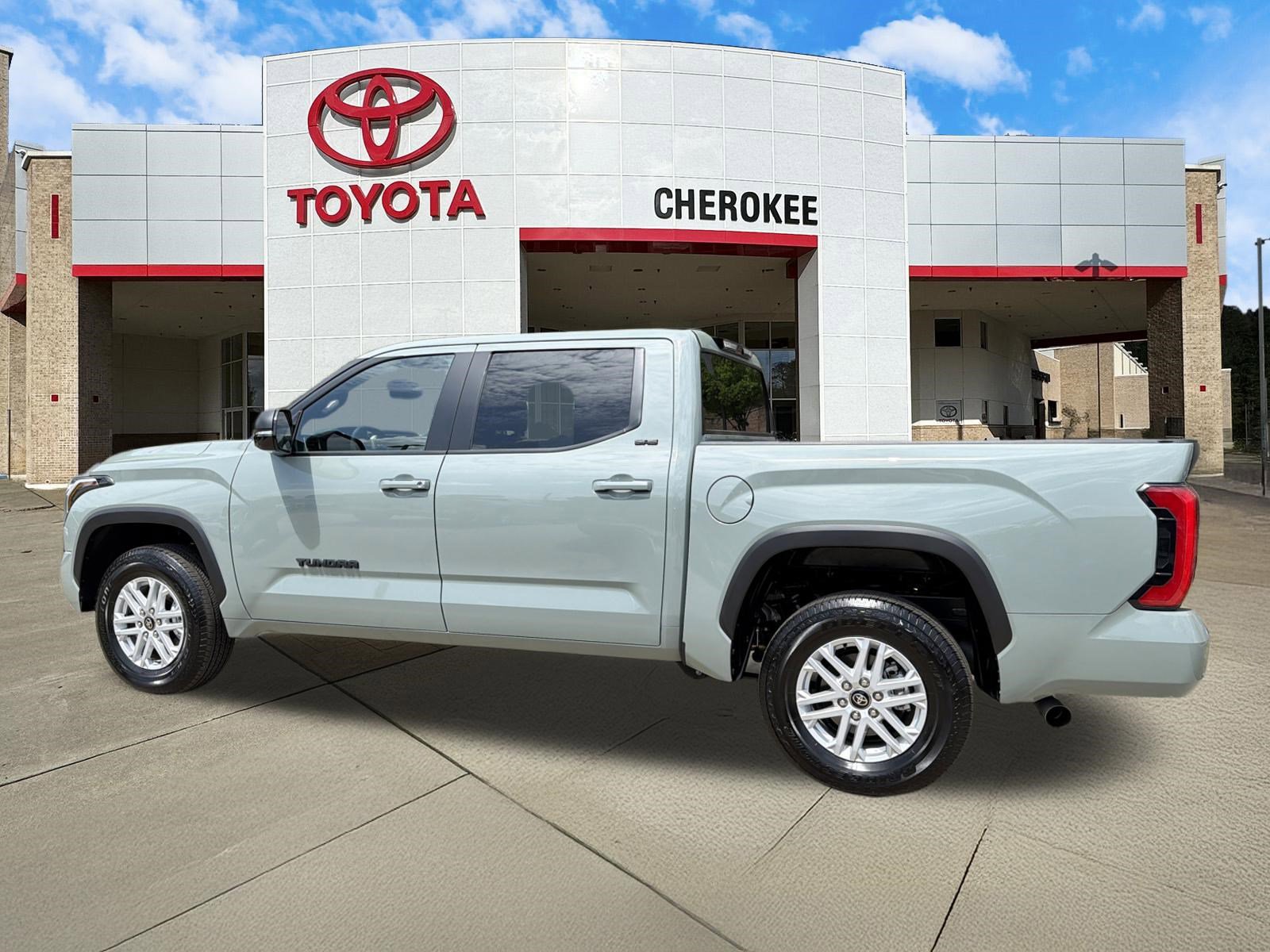 Used 2025 Toyota Tundra SR5 w/ SR5 Premium Package AWD/4WD image 8