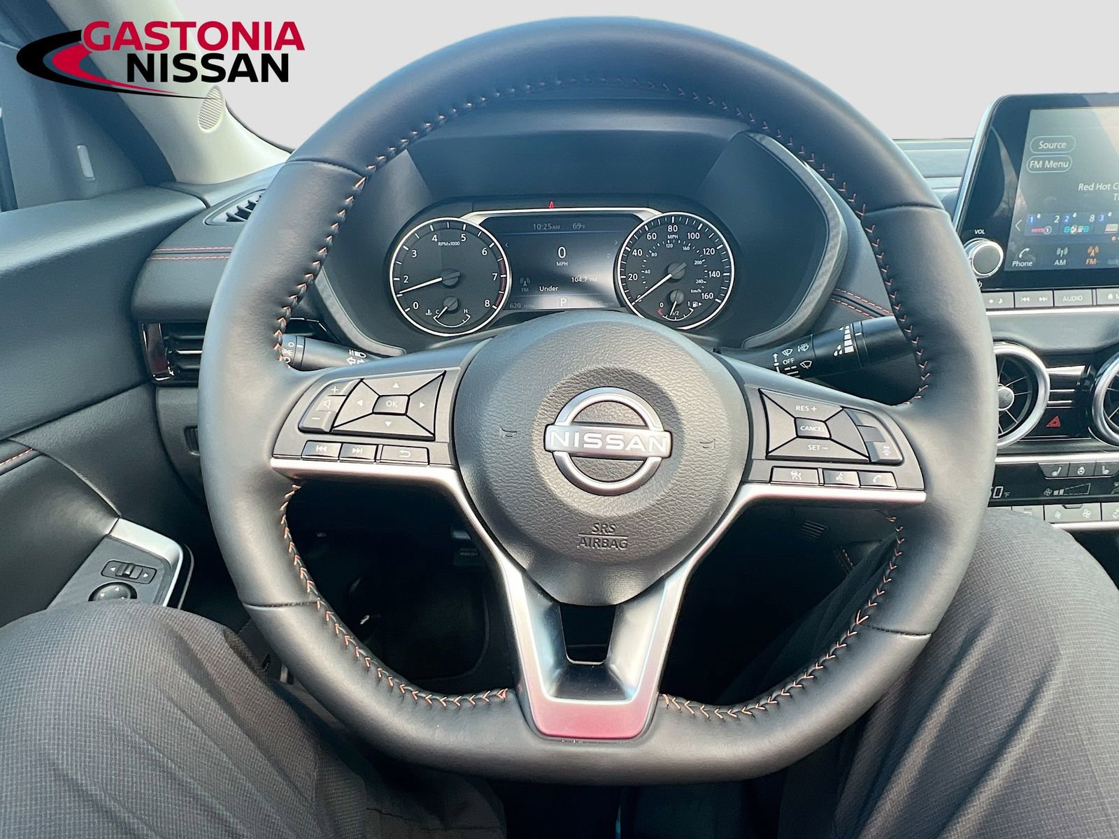 Used 2025 Nissan Sentra SR w/ SR Premium Package image 14