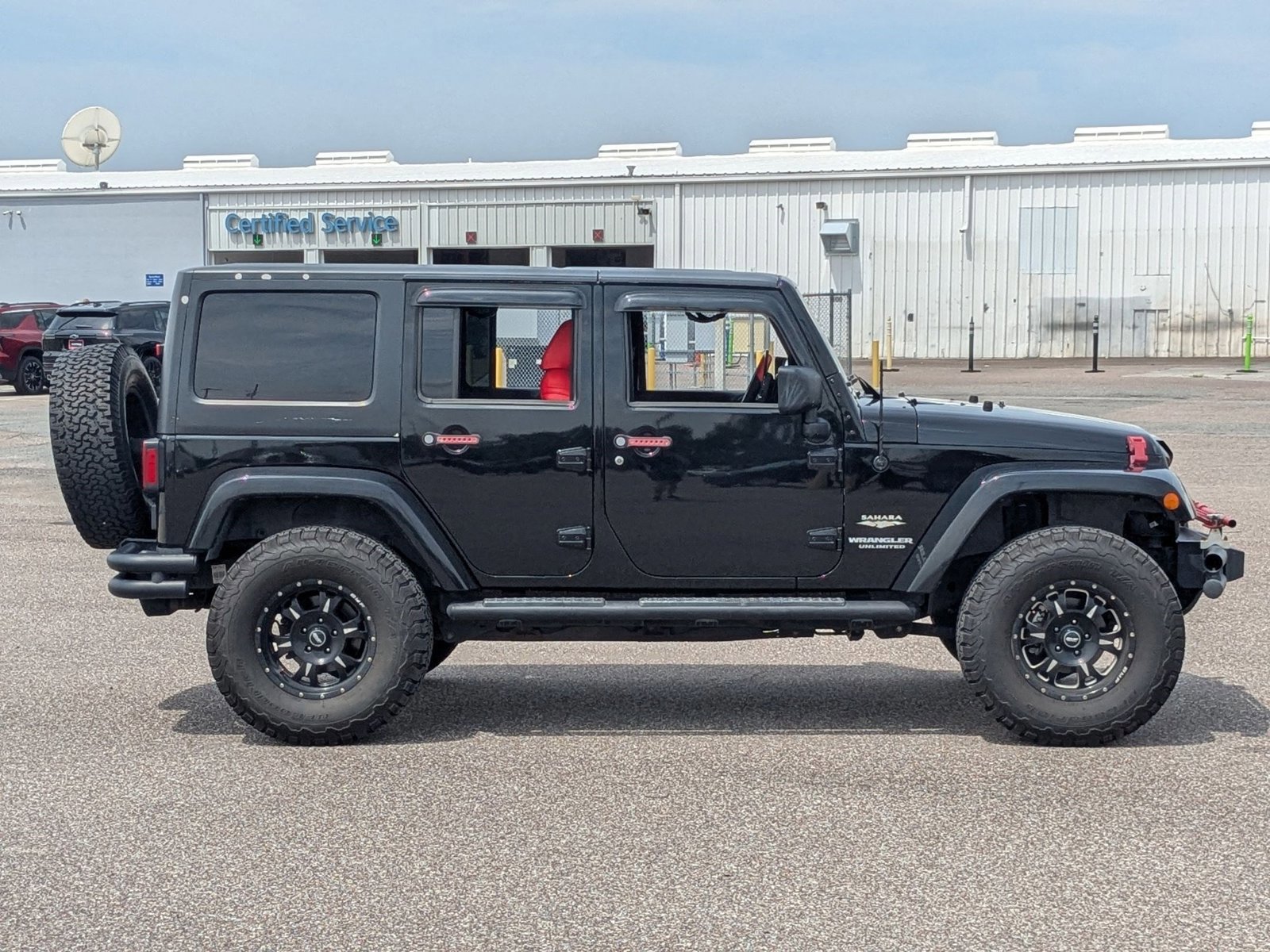 Used 2013 Jeep Wrangler Unlimited Sahara w/ Connectivity Group AWD/4WD video 4