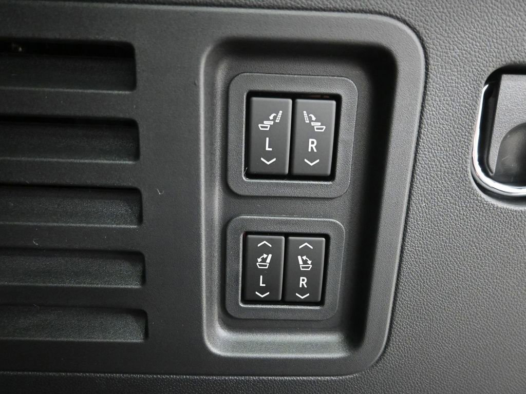 New 2026 Chevrolet Traverse RS image 10