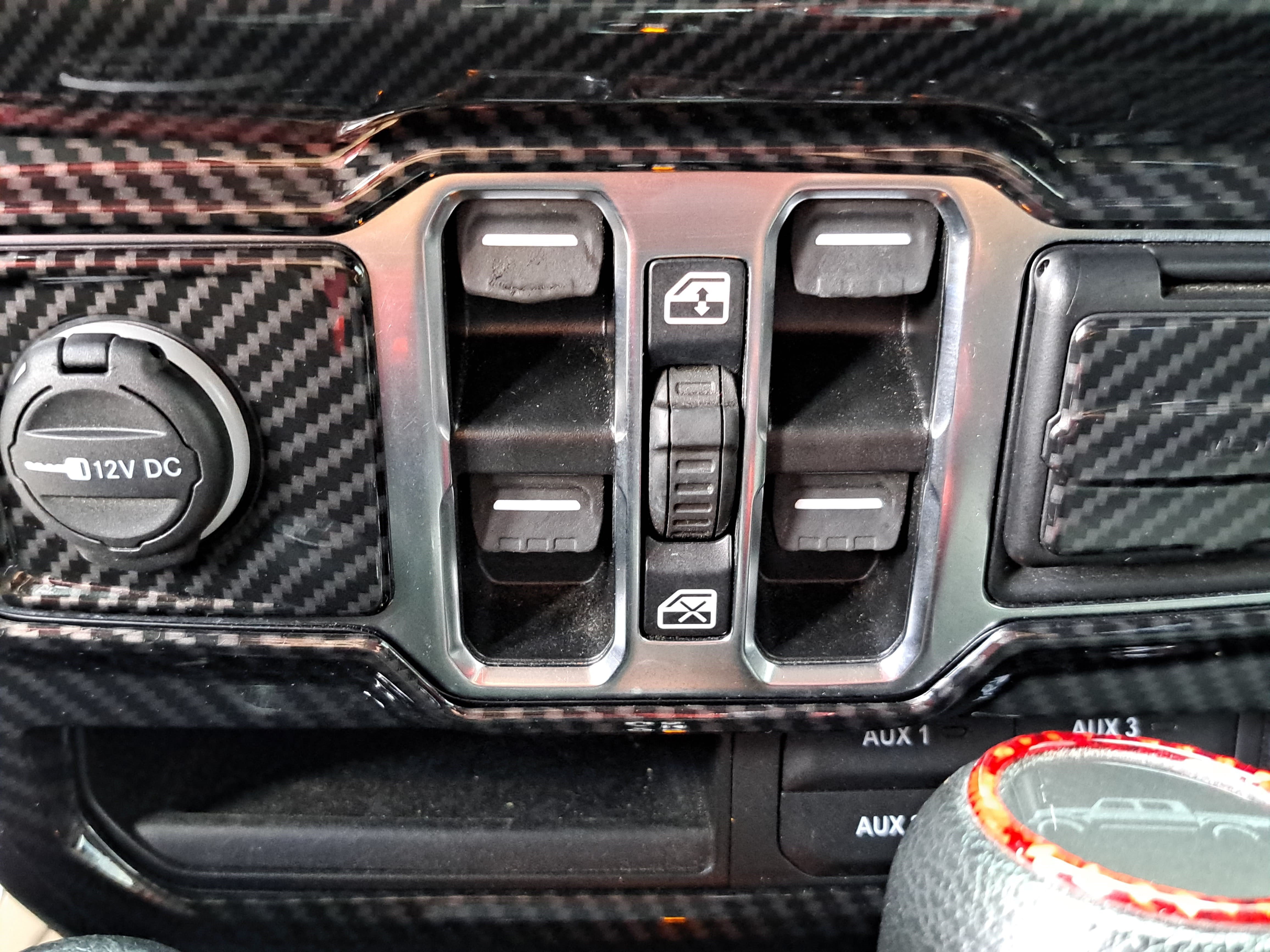 Used 2021 Jeep Gladiator Sport AWD/4WD image 25