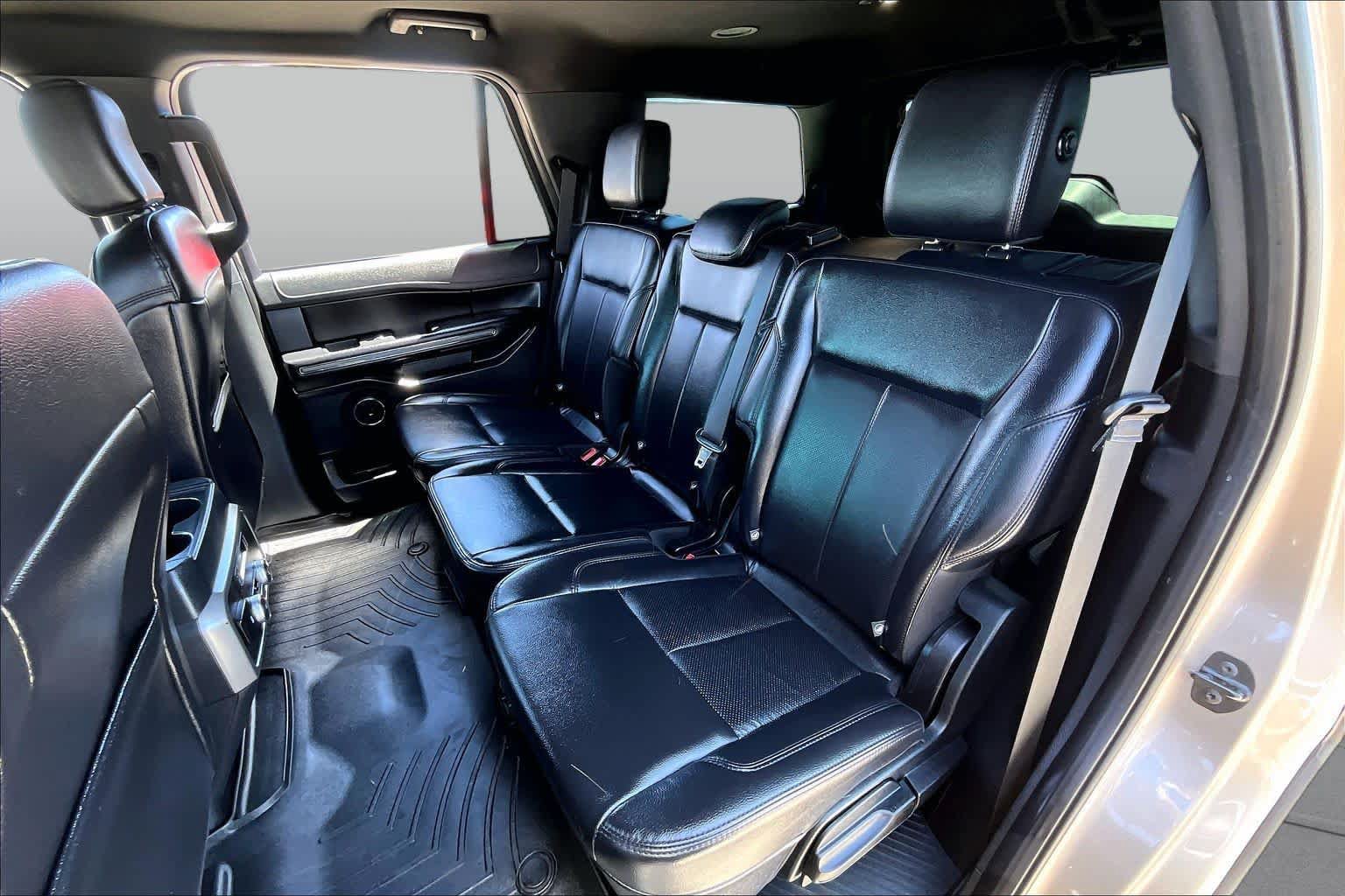 Used 2020 Ford Expedition XLT w/ Equipment Group 201A RWD image 19