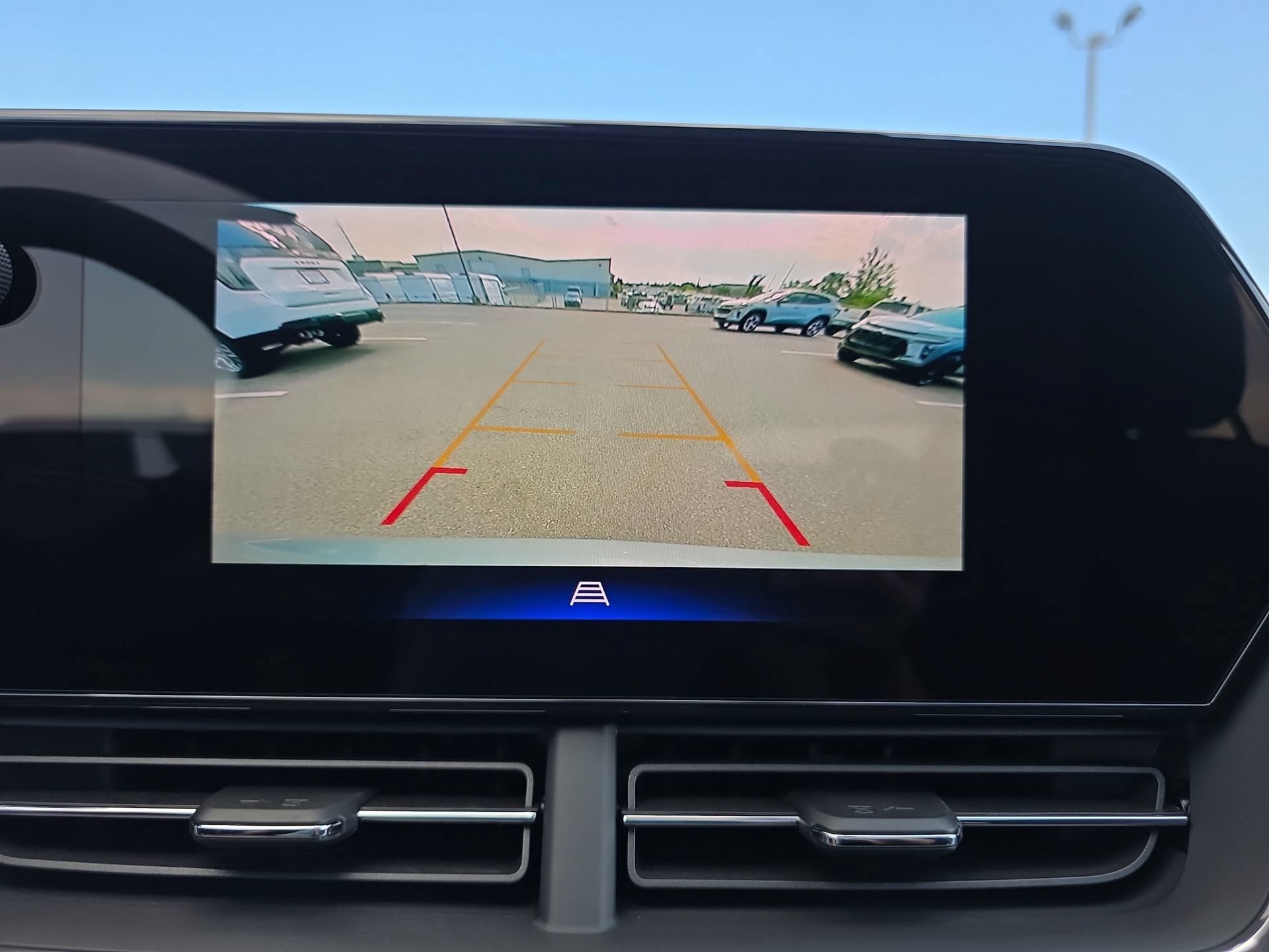 New 2026 Chevrolet Trax LT w/ Driver Confidence Package FWD image 22