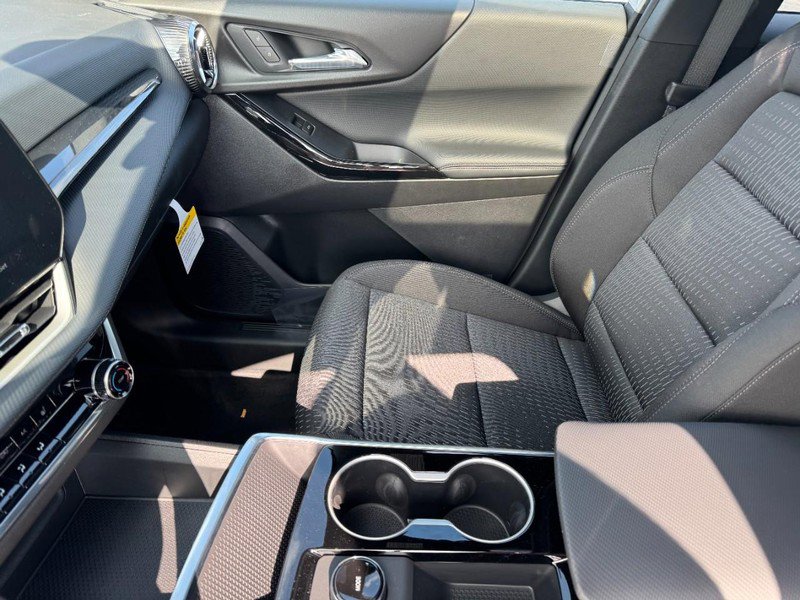 New 2026 Chevrolet Equinox LT w/ Midnight Edition FWD image 35