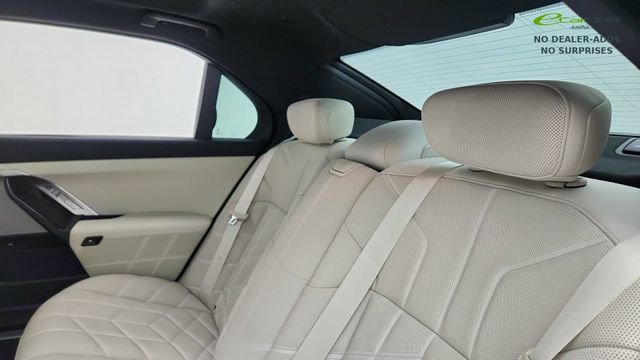 Used 2023 BMW 740i w/ Parking Assistance Package image 29