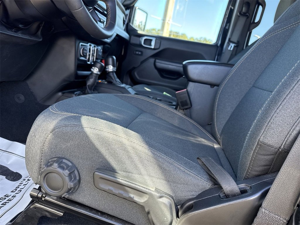 Used 2024 Jeep Wrangler Sport S image 12