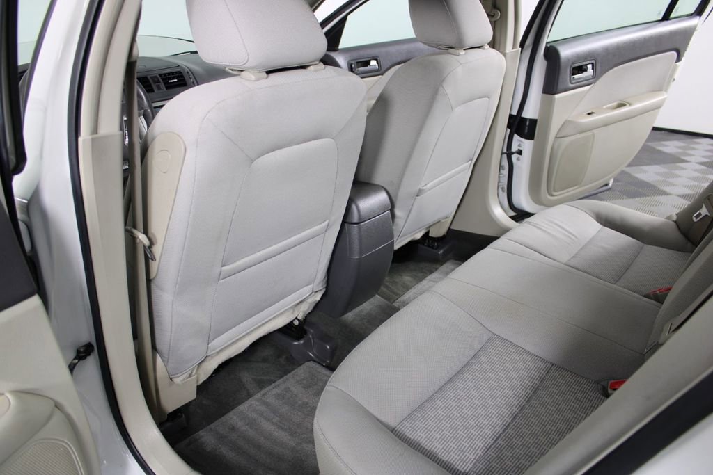 Used 2010 Ford Fusion SE FWD image 20