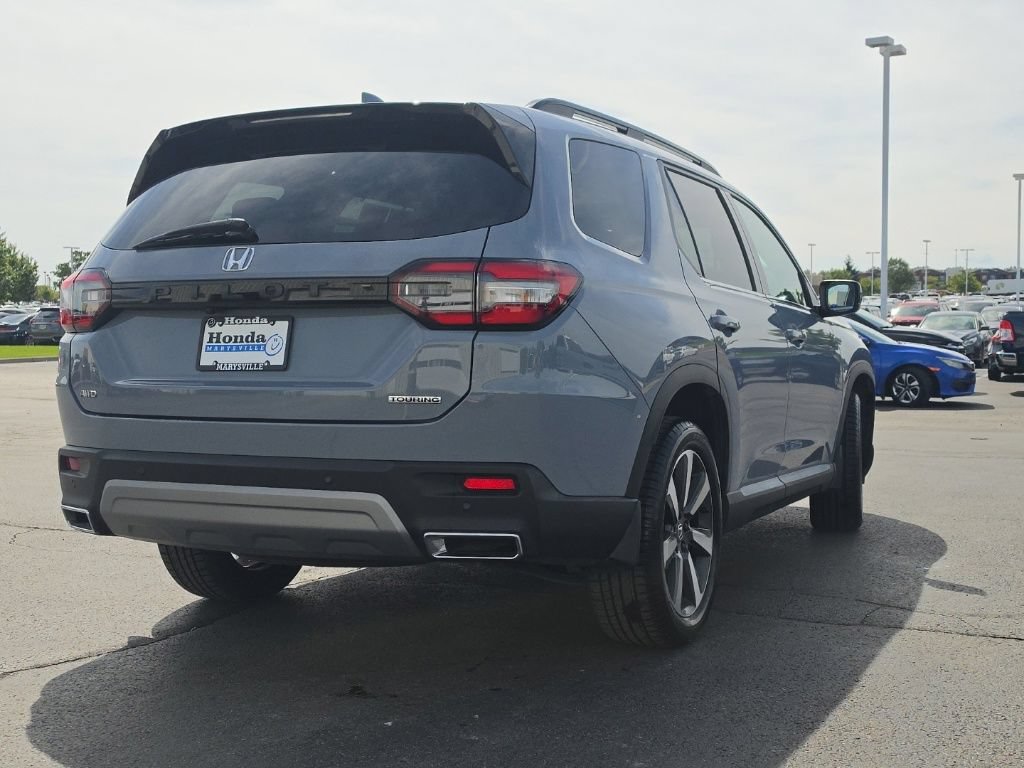 Used 2024 Honda Pilot Touring image 9