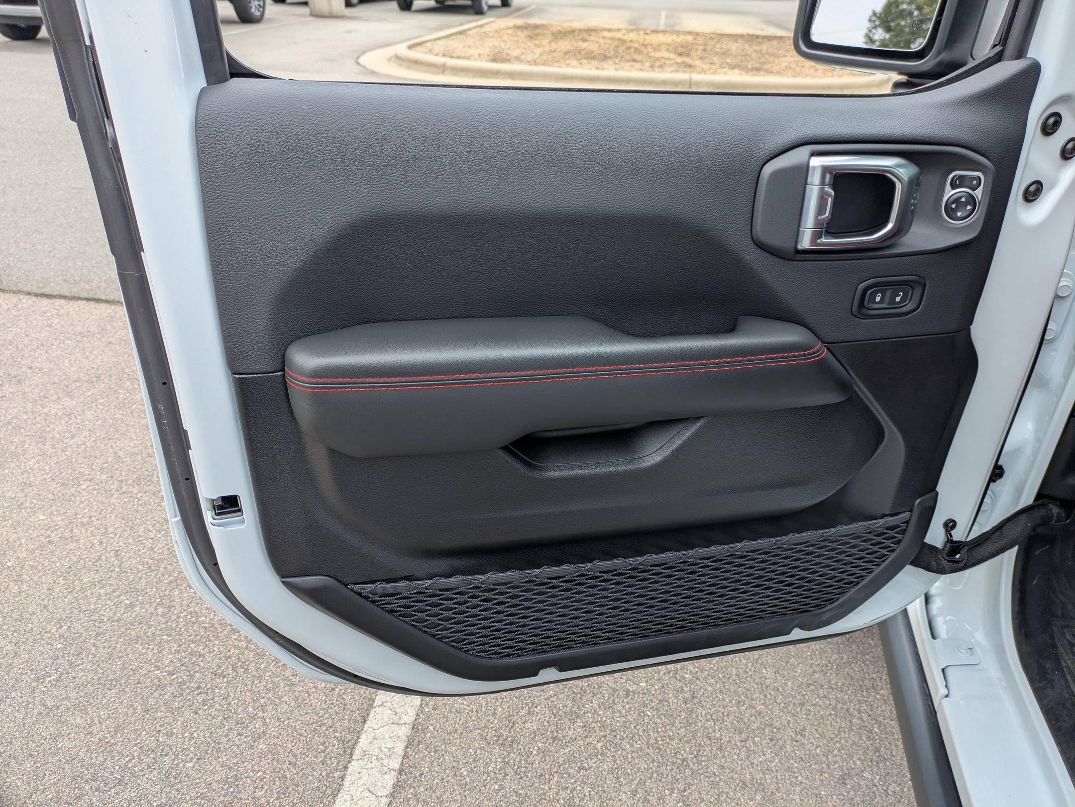 Used 2024 Jeep Wrangler Unlimited Rubicon 392 image 16