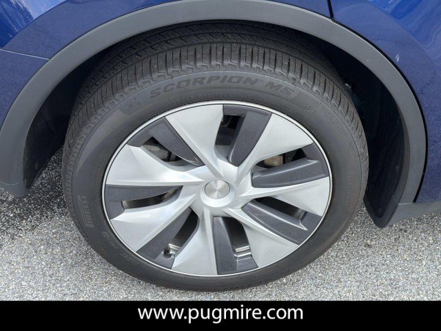 Used 2024 Tesla Model Y Long Range AWD/4WD image 17