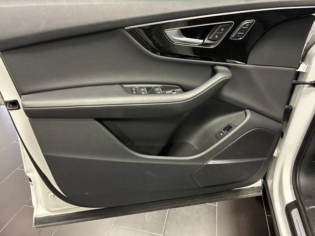 Used 2023 Audi Q7 3.0T Premium Plus AWD/4WD image 10