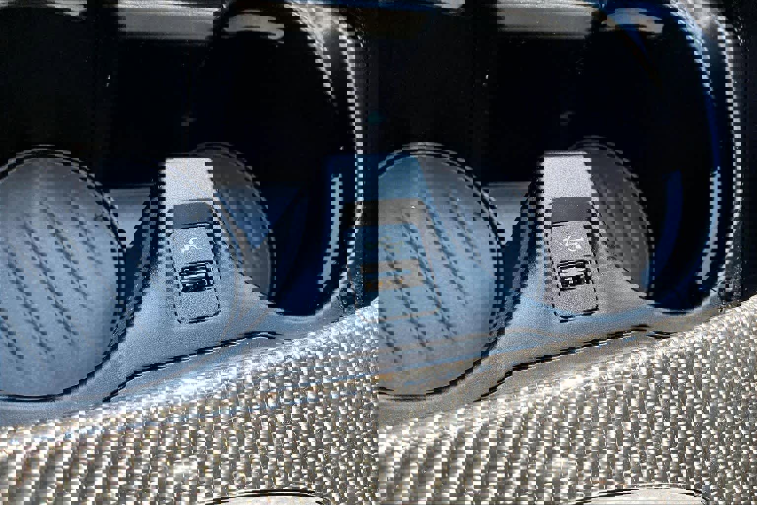 Used 2018 BMW 650i Convertible image 34