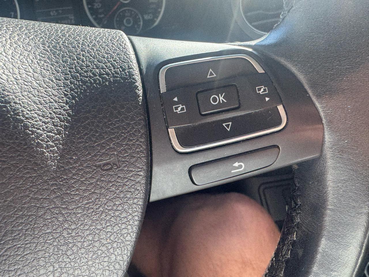 Used 2017 Volkswagen Tiguan S image 19