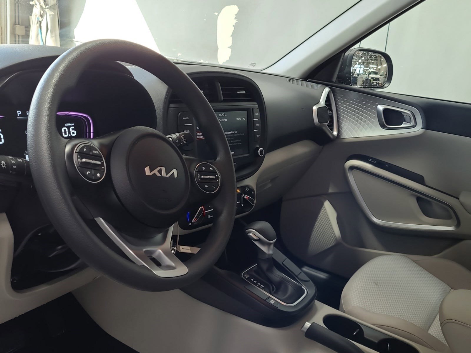 Used 2025 Kia Soul LX FWD image 7