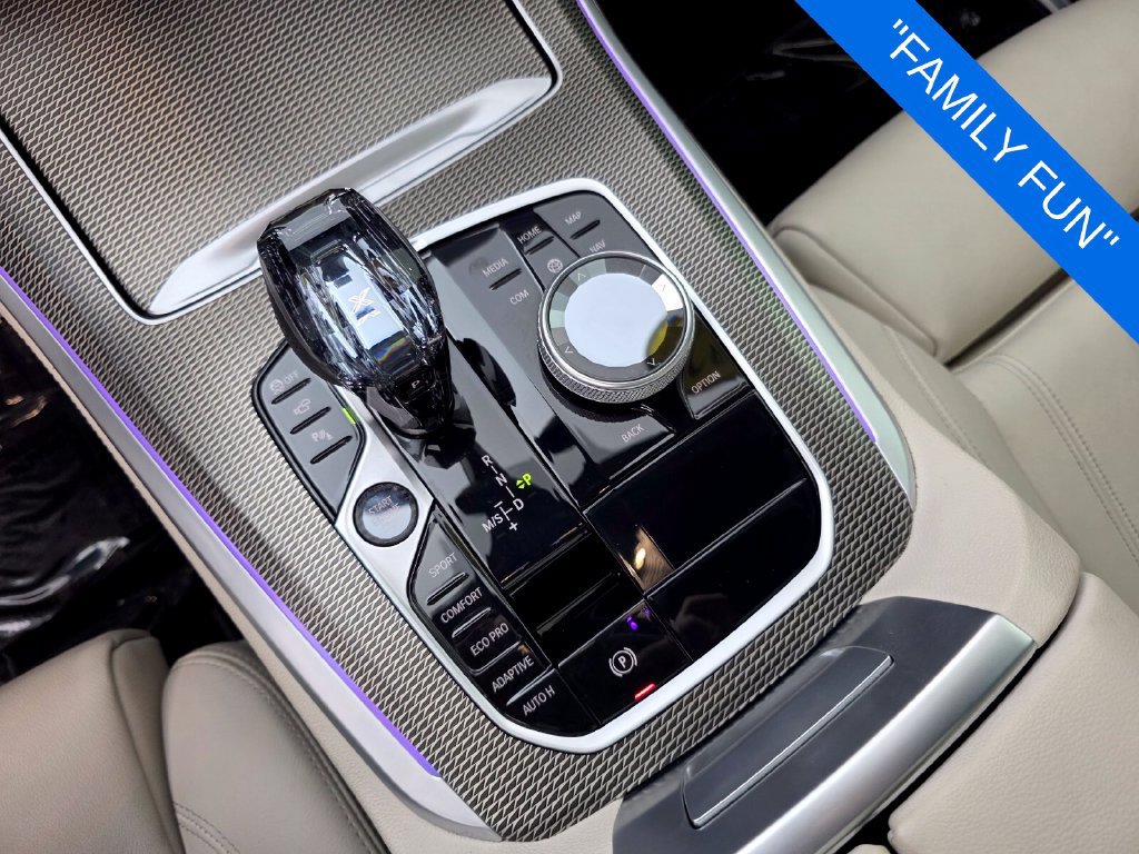 Used 2022 BMW X5 sDrive40i w/ M Sport Package RWD image 24