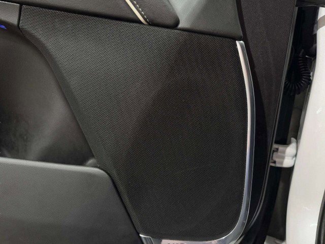 Used 2021 Cadillac Escalade Luxury image 30