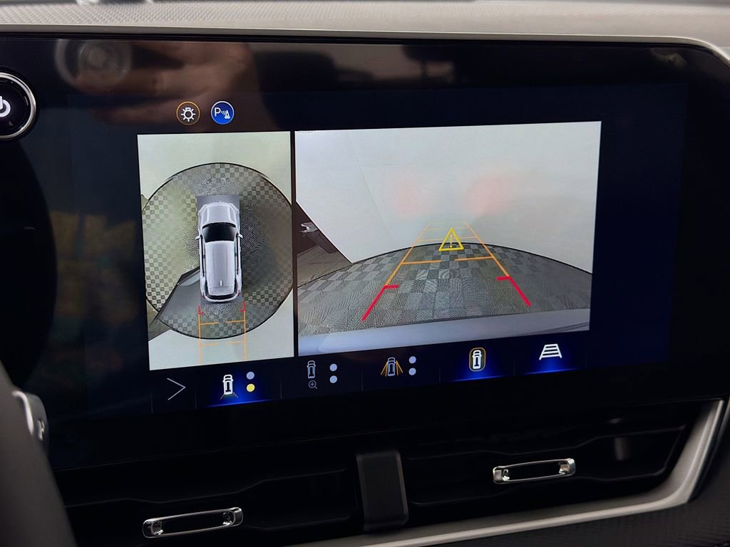 New 2026 Chevrolet Equinox LT image 16