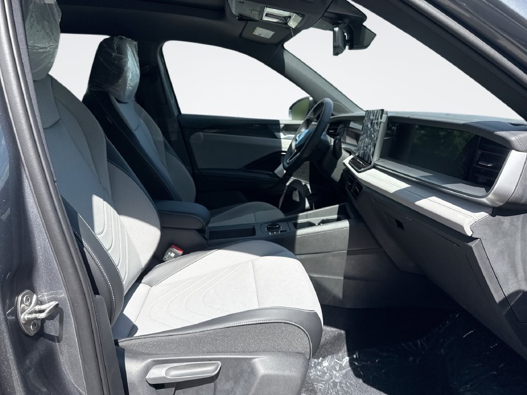 New 2026 Volkswagen Tiguan SE R-Line AWD/4WD image 26