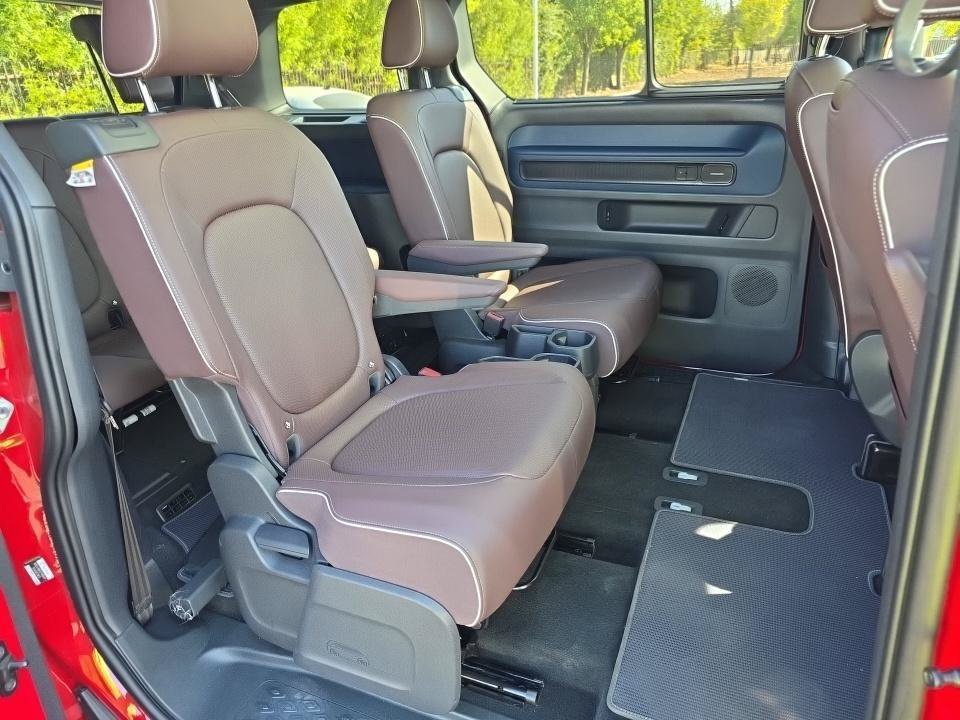 Certified 2025 Volkswagen ID. Buzz Pro S Plus RWD image 6