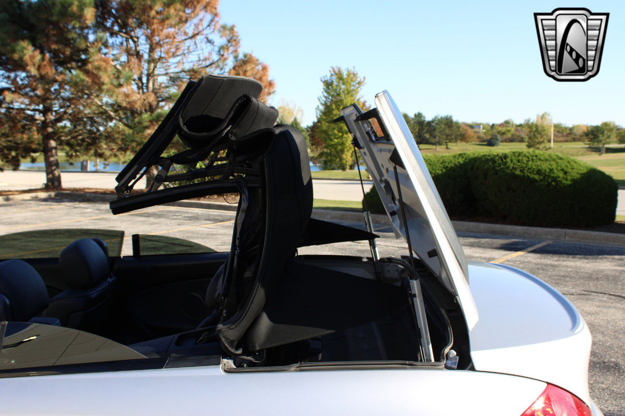 Used 2005 BMW 645Ci Convertible image 21