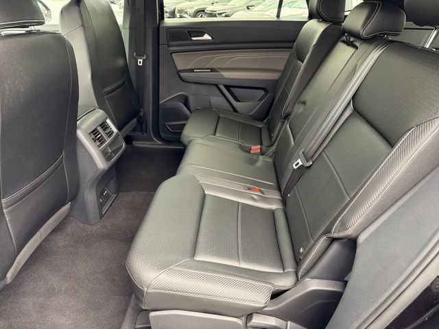 Used 2023 Volkswagen Atlas Cross Sport SE w/ Black Wheel Package AWD/4WD image 21